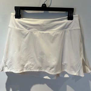 White lululemon skort